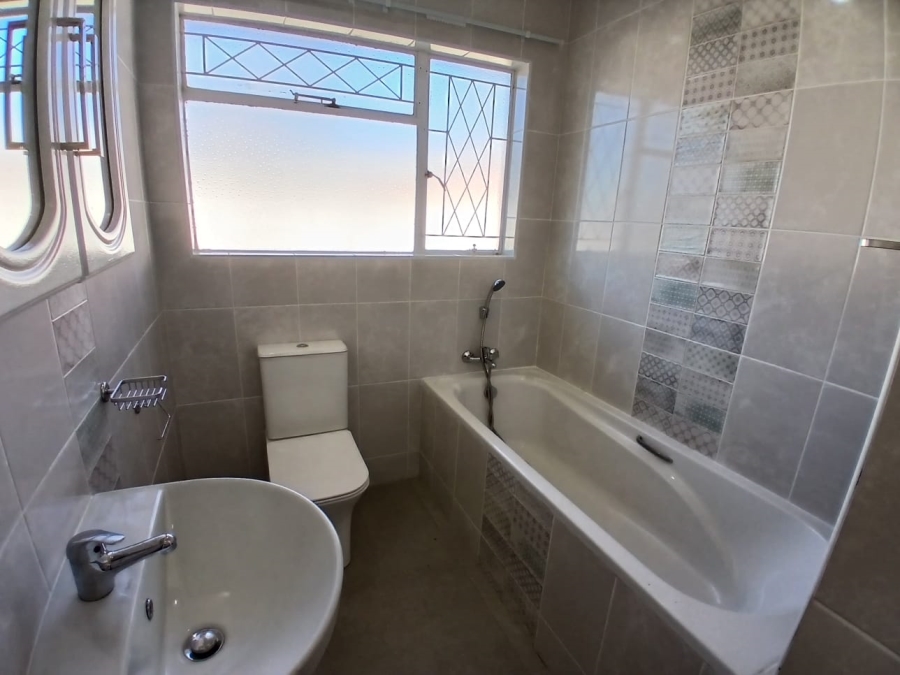 To Let 4 Bedroom Property for Rent in Pellissier Free State